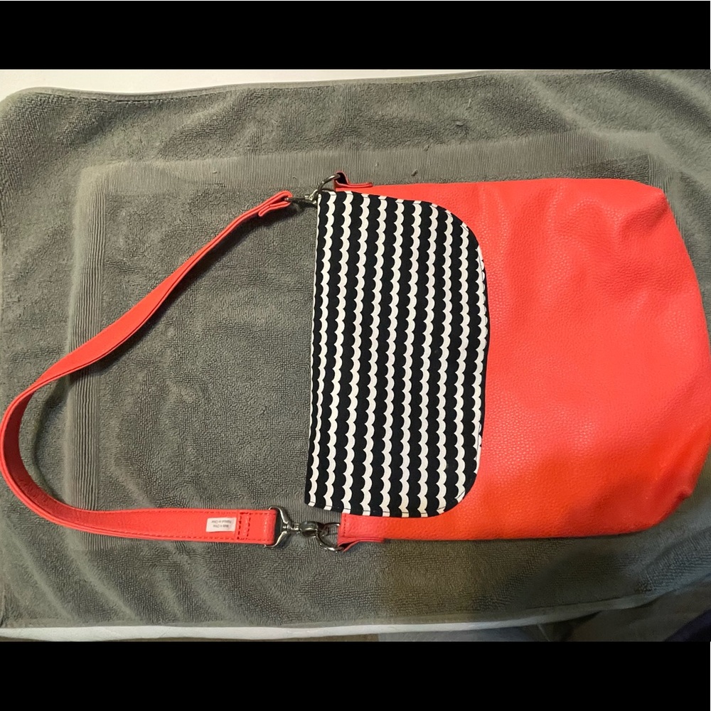 Studio Thirty One removable flap purse